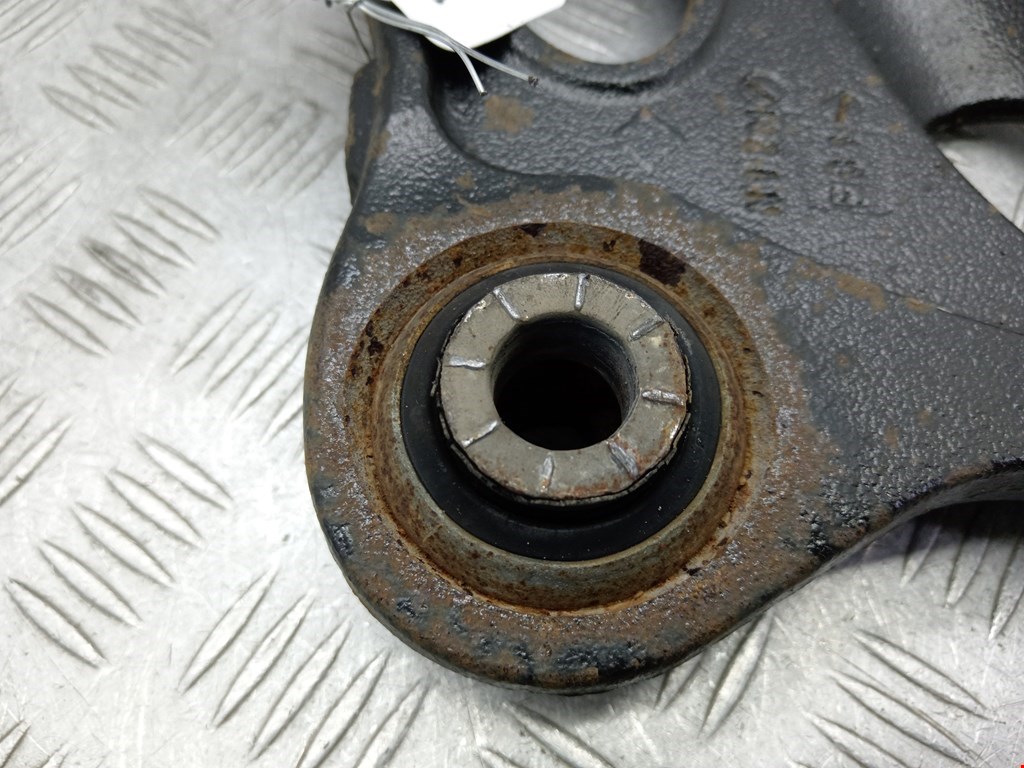 Рычаг передний правый OPEL Vivaro A 2001-2014