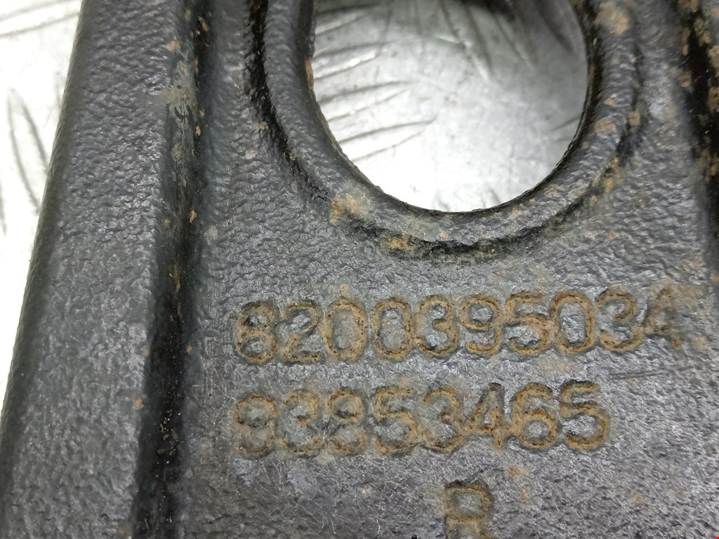 Рычаг передний правый OPEL Vivaro A 2001-2014