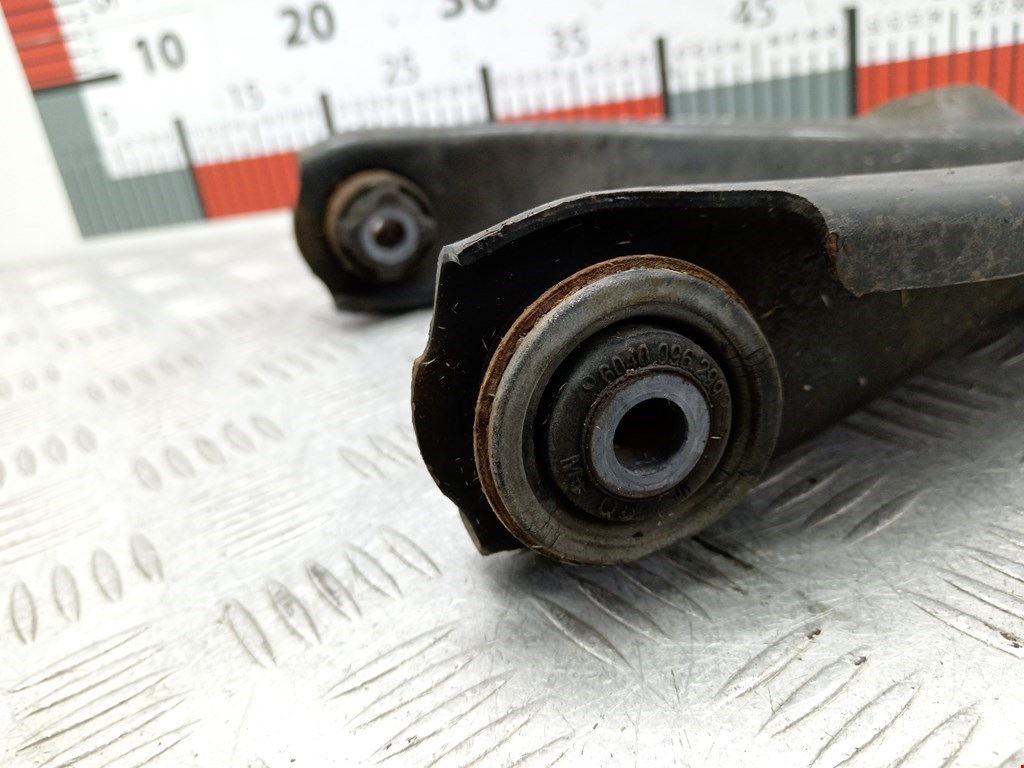 Рычаг передний левый DACIA Sandero 2008-2012