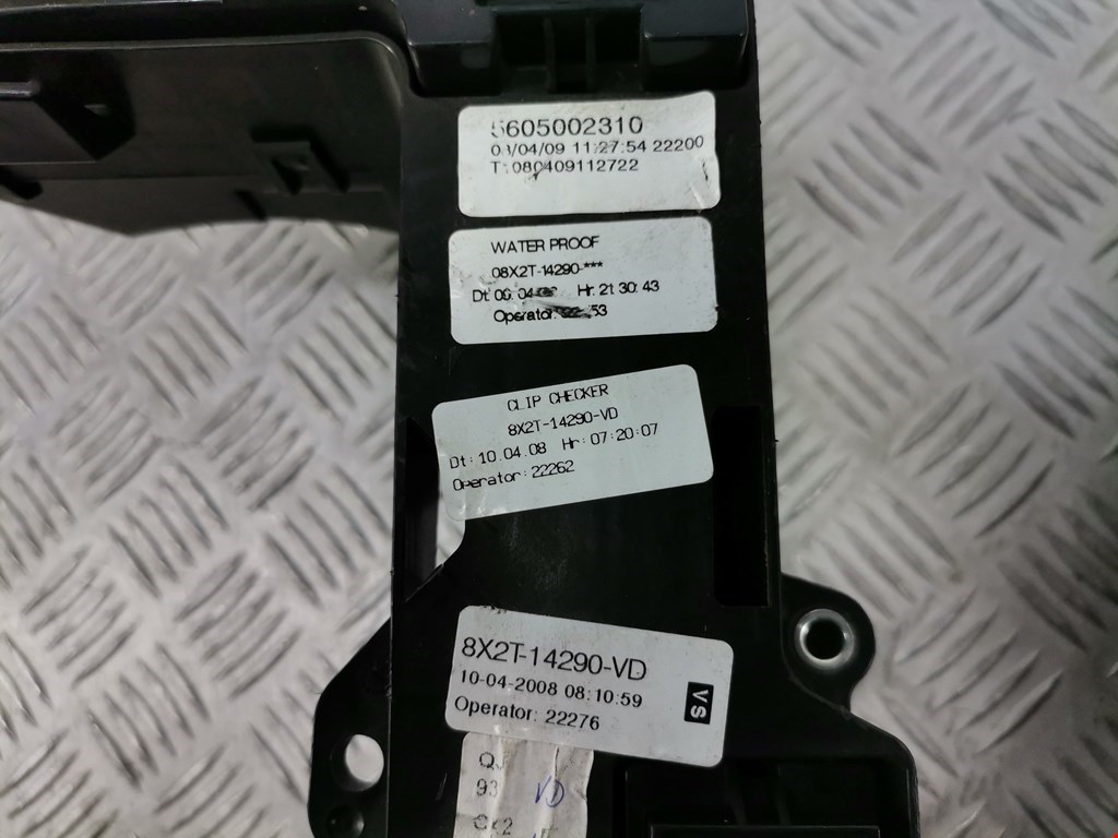 Датчик уровня в бачок омывателя JAGUAR XF X250 2007-2015