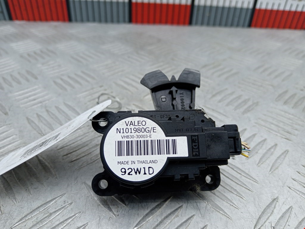 Моторчик заслонки печки PEUGEOT 308 2007-2015