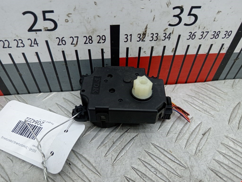 Моторчик заслонки печки PEUGEOT 308 2007-2015