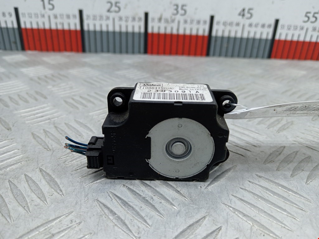 Моторчик заслонки печки PEUGEOT 308 2007-2015