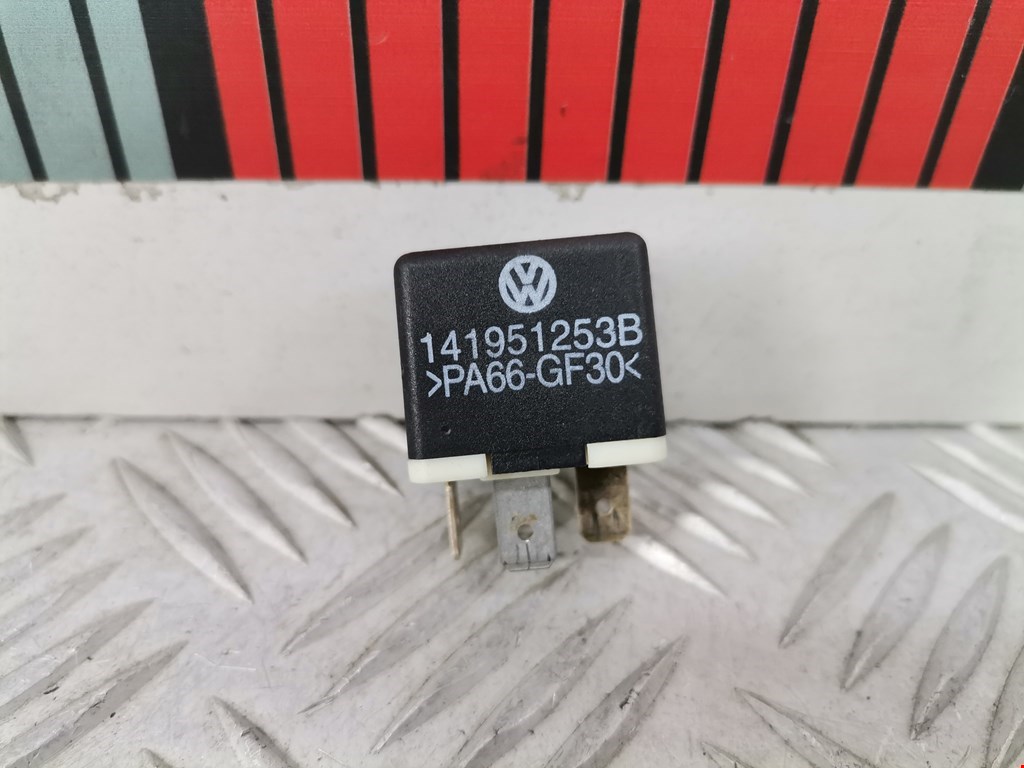 Реле VOLKSWAGEN Touareg 2002-2010