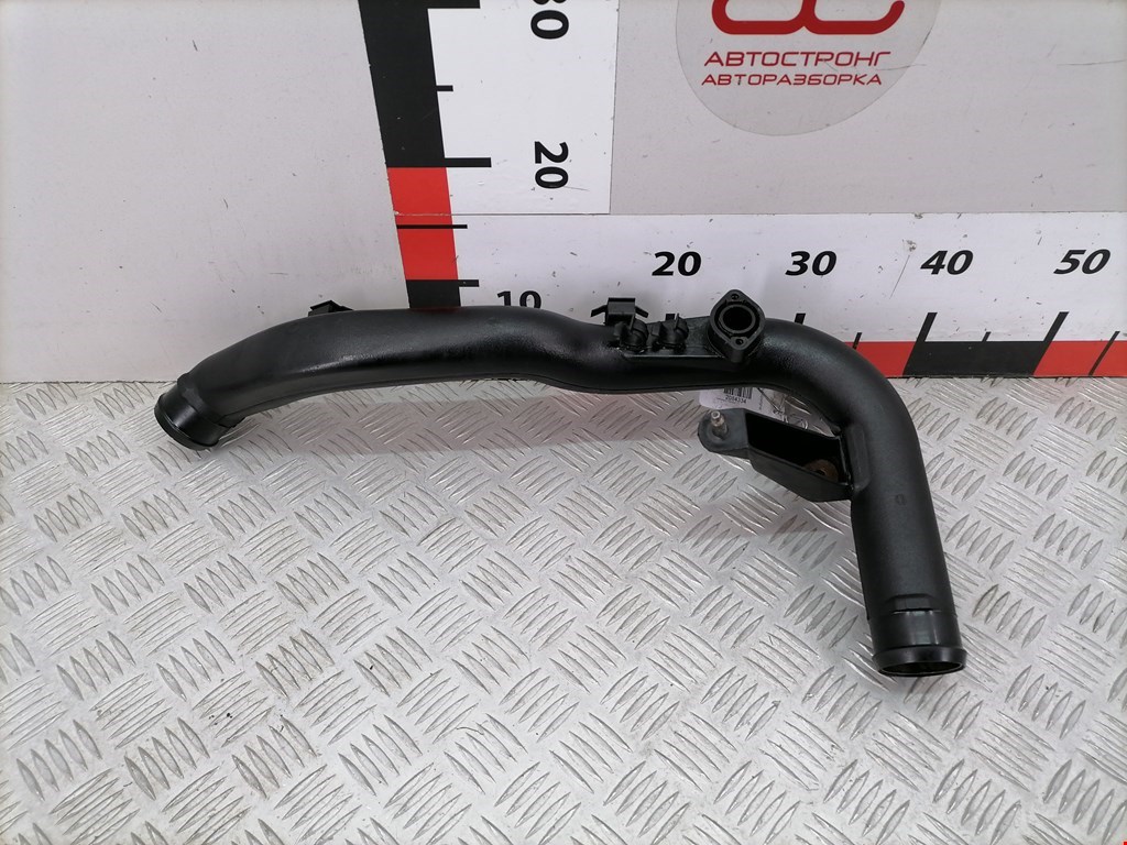 Патрубок интеркулера VOLKSWAGEN Passat B5 1997-2005