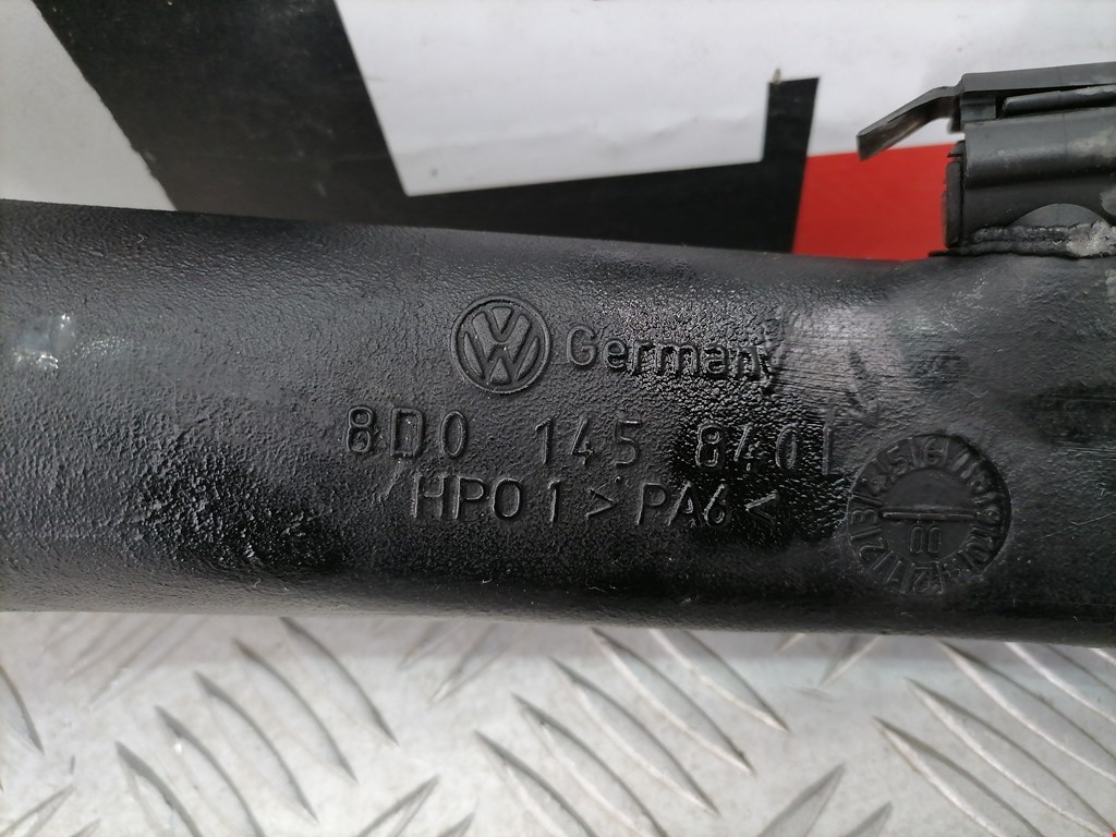 Патрубок интеркулера VOLKSWAGEN Passat B5 1997-2005