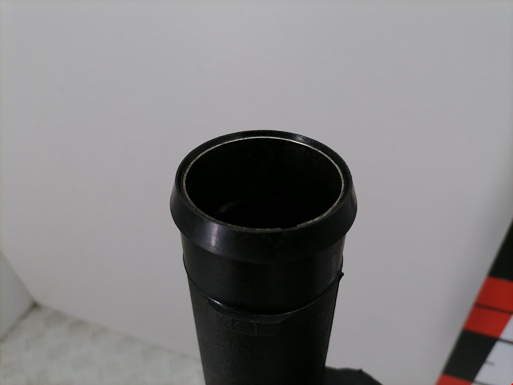 Патрубок интеркулера VOLKSWAGEN Passat B5 1997-2005