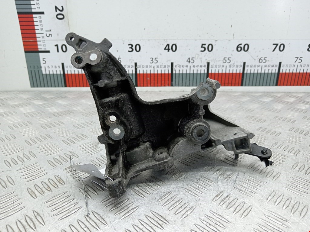 Кронштейн генератора CITROEN C4 Picasso 2006-2013