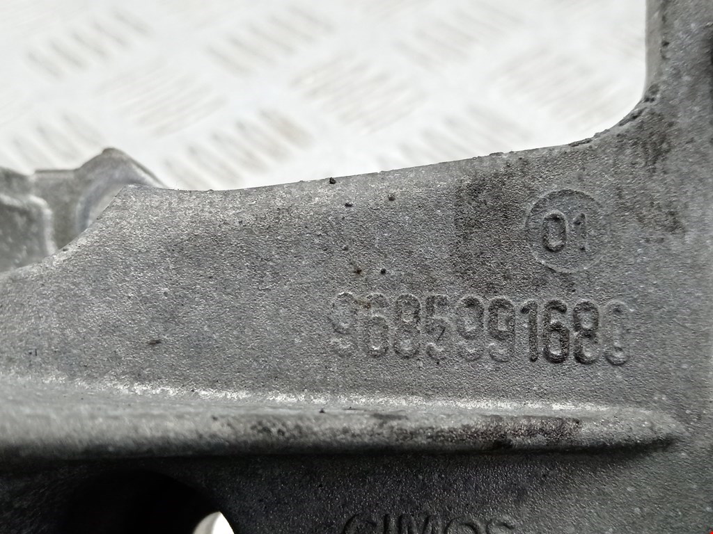 Кронштейн генератора CITROEN C4 Picasso 2006-2013