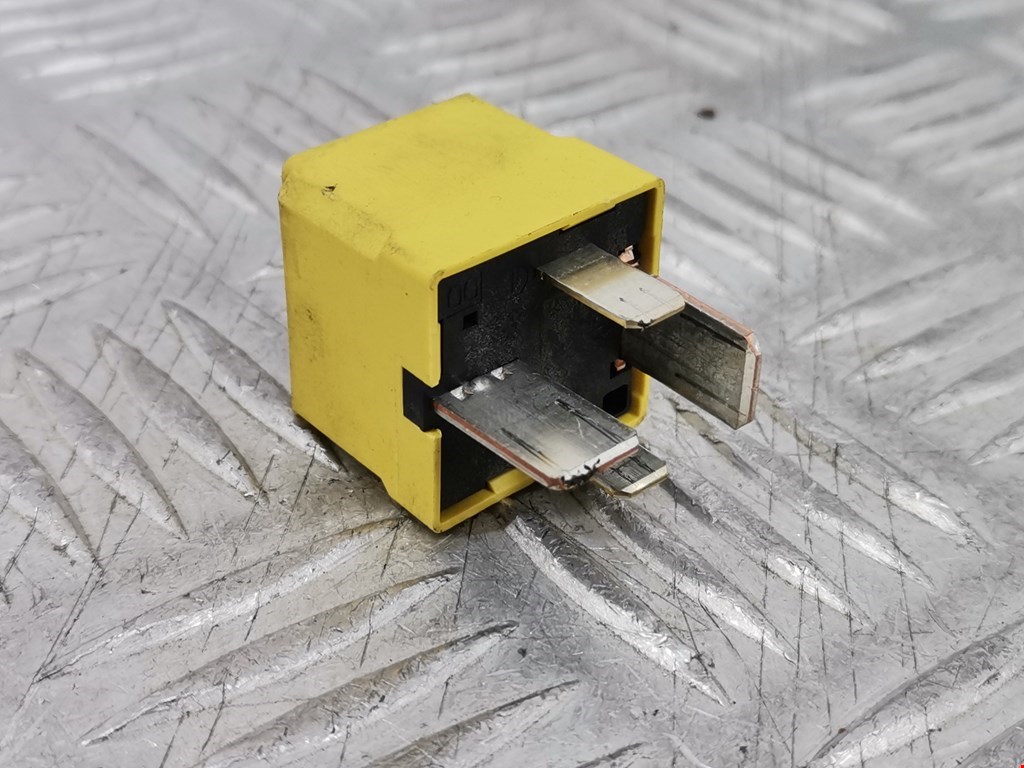 Реле OPEL Astra H/Family 2004-2015