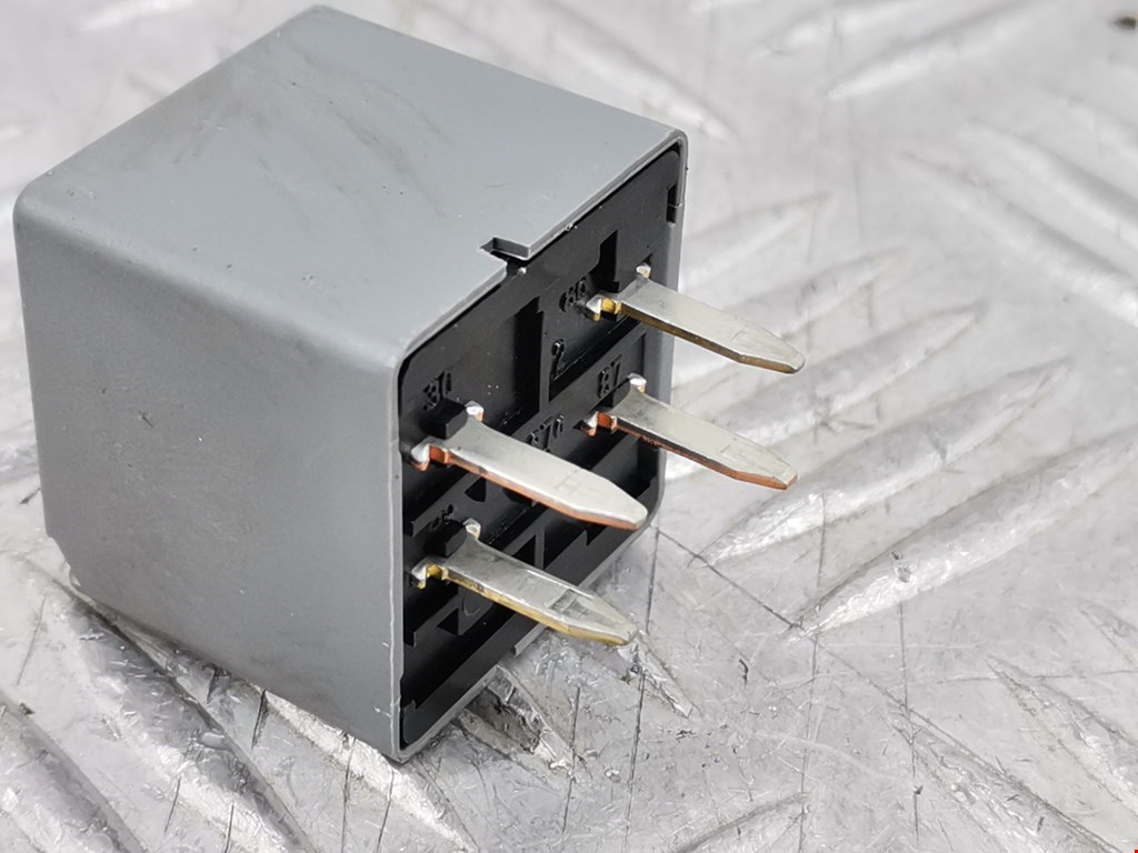 Реле KIA Carens 1999-2002