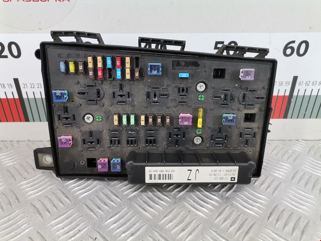 Датчик уровня в бачок омывателя OPEL Astra H/Family 2004-2015