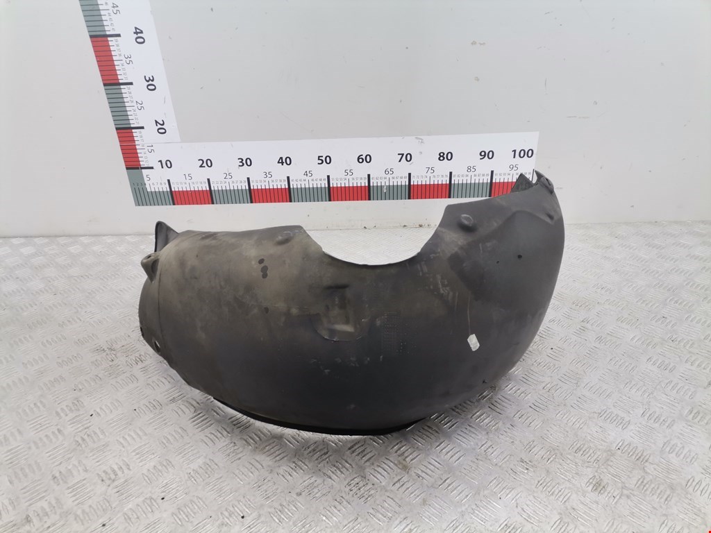 Локер (подкрылок) задний правый AUDI 80 B4 1991-1996