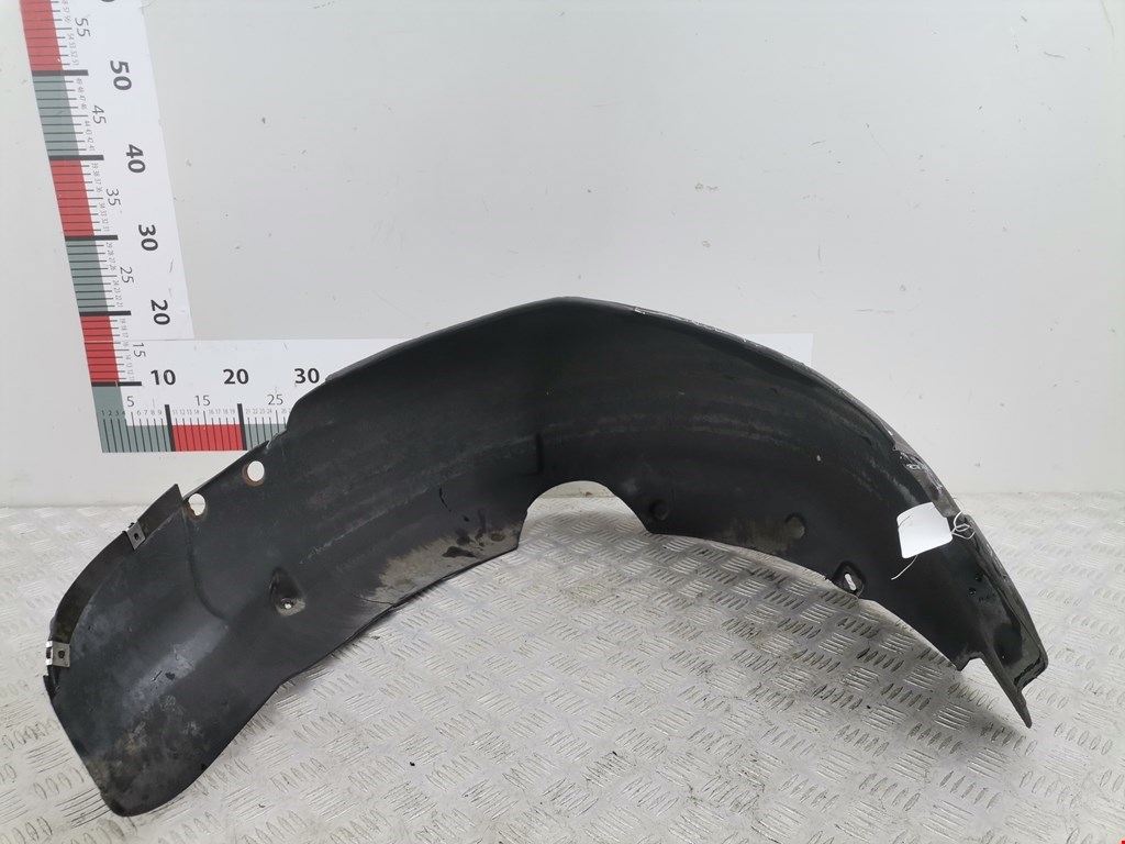 Локер (подкрылок) задний правый AUDI 80 B4 1991-1996