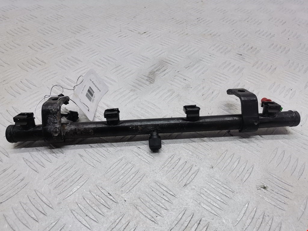 Рампа топливная (рейка) CHRYSLER Voyager III GS 1995-2000