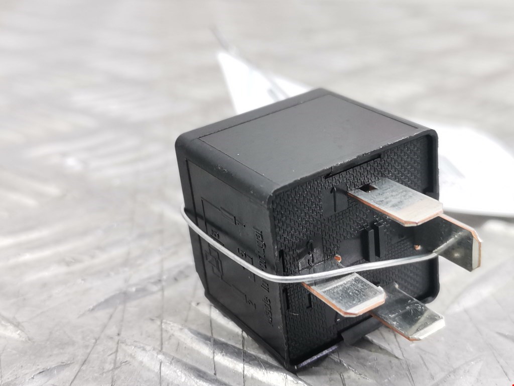 Реле LAND ROVER Range Rover Sport 2005-2013