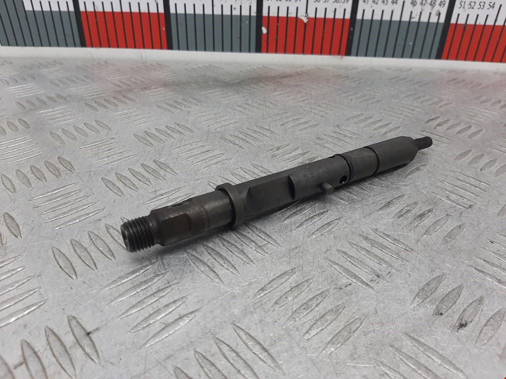 Форсунка дизельная механическая Volkswagen Passat 5 GP (2000-2005)