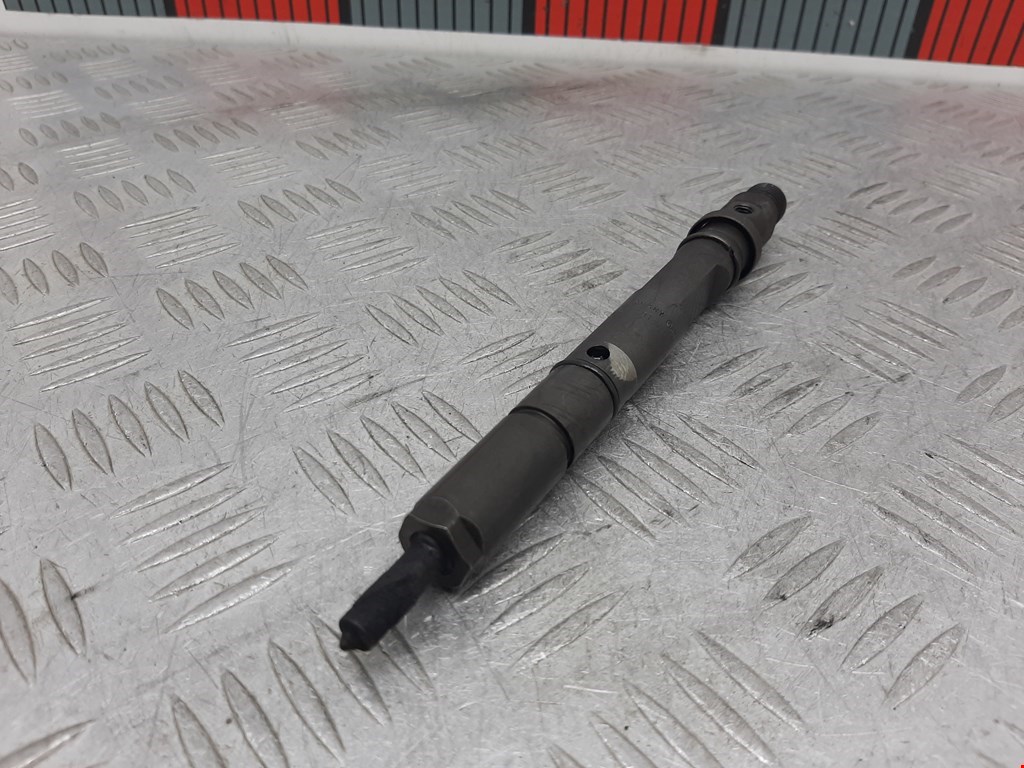 Форсунка дизельная механическая VOLKSWAGEN Passat B5 1997-2005