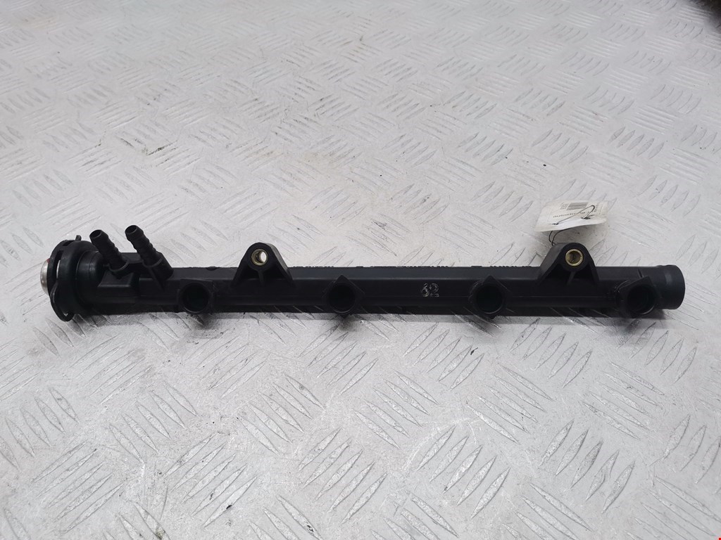 Рампа топливная (рейка) VOLKSWAGEN Polo III 1994-2001