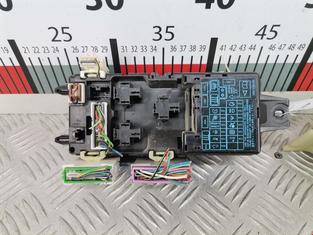 Блок реле MITSUBISHI Space Star 1999-2006