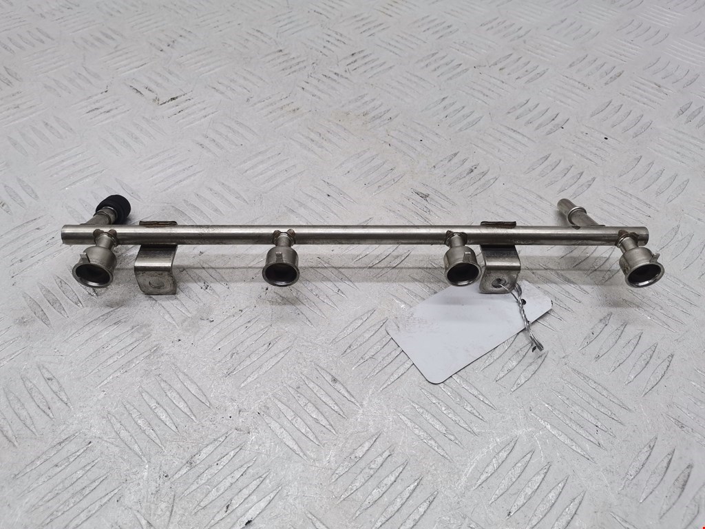 Рампа топливная (рейка) OPEL Astra J 2009-2017