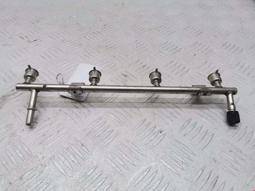 Рампа топливная (рейка) OPEL Astra J 2009-2017