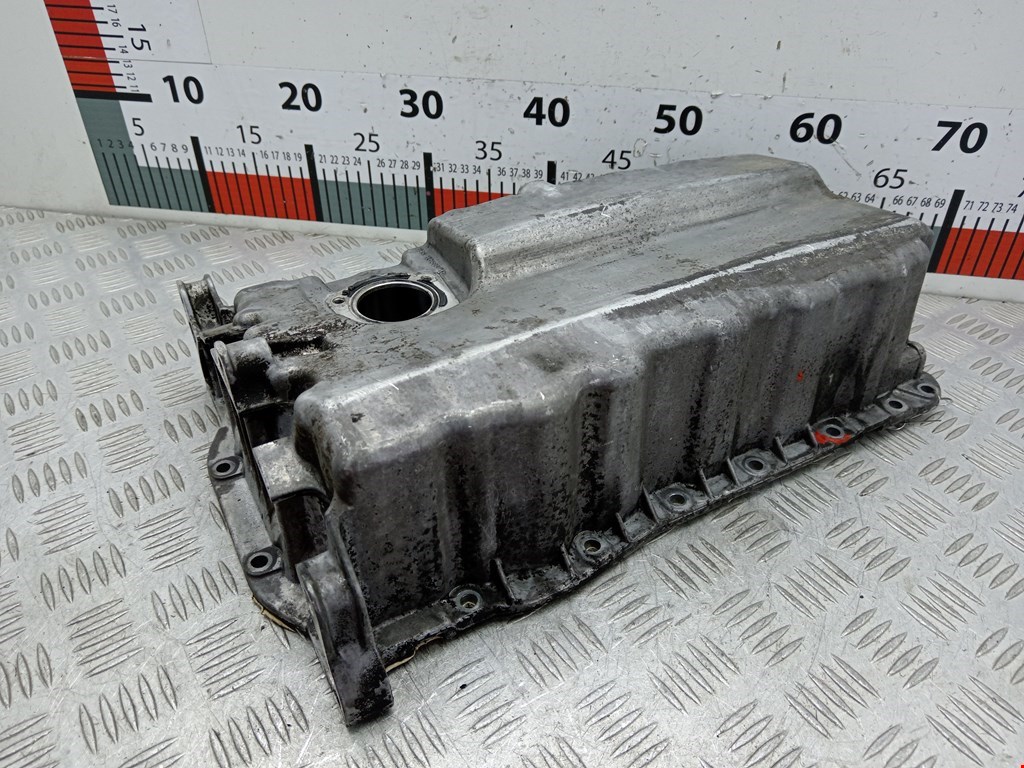 Поддон масляный двигателя VOLKSWAGEN Golf V 2003-2009