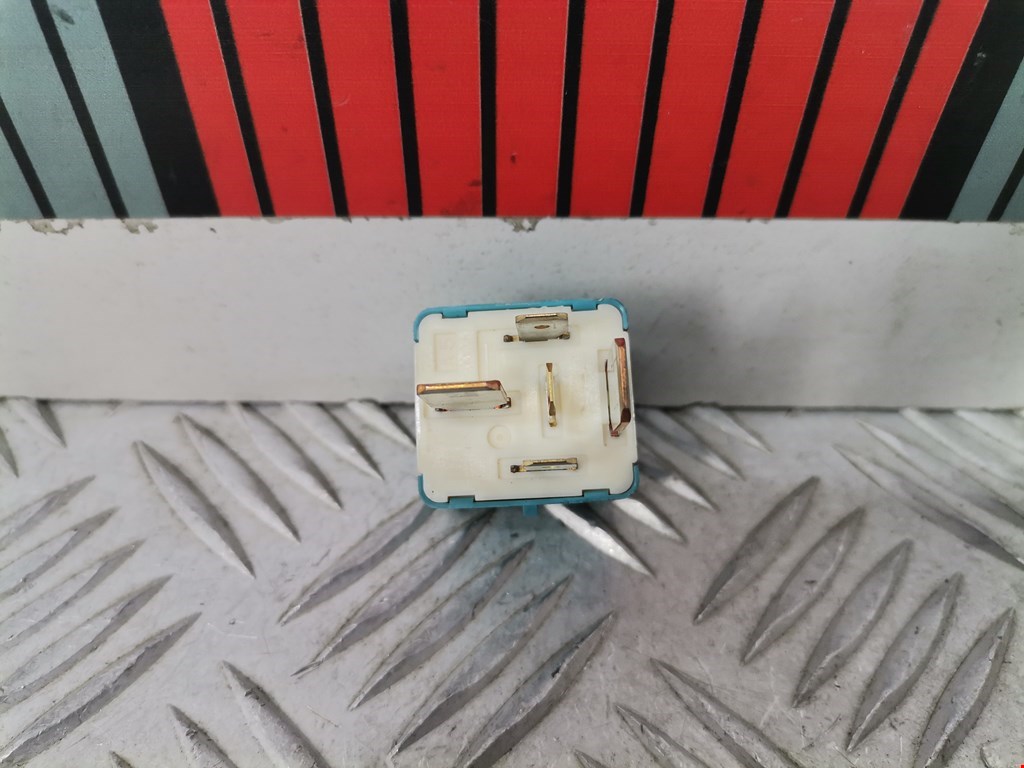 Реле TOYOTA Avensis 2003-2008