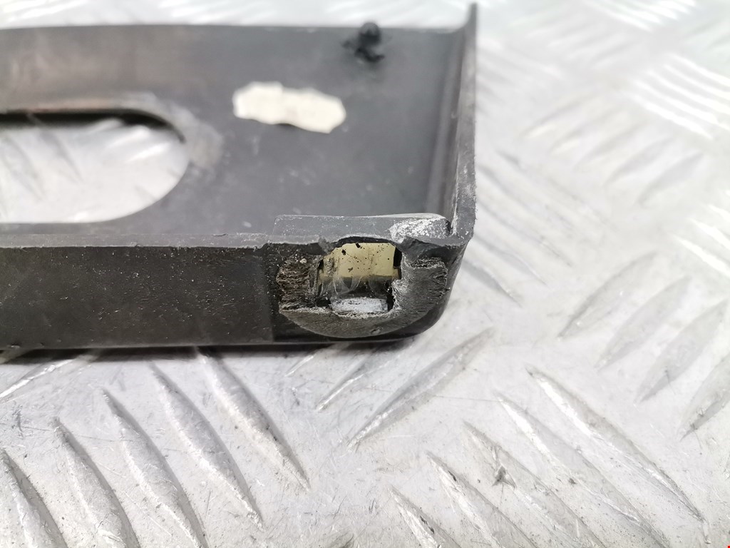 Кронштейн заднего бампера левый правый FORD Focus I 1998-2005