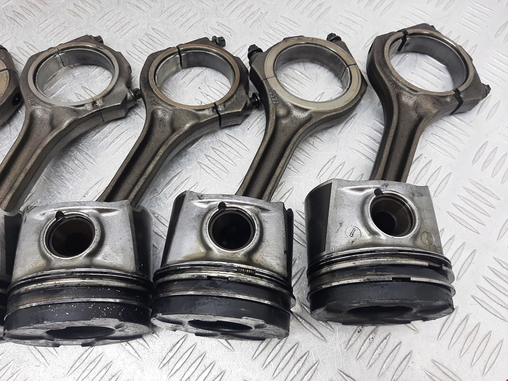 Поршень с шатуном AUDI A4 B6 2001-2005