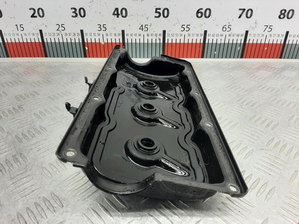 Крышка головки блока (клапанная) AUDI A4 B6 2001-2005