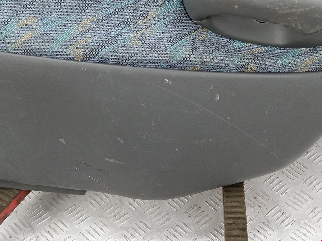 Обшивка двери задняя правая SUZUKI Baleno 1995-2002