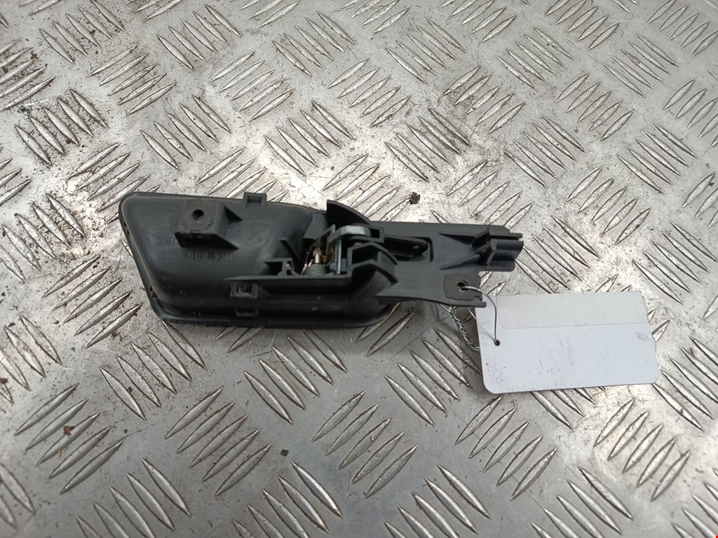 Ручка дверная задняя внутренняя левая VOLKSWAGEN Golf V 2003-2009