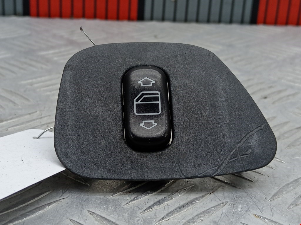 Кнопка стеклоподъемника MERCEDES-BENZ E-Class W210, S210 1995-2002