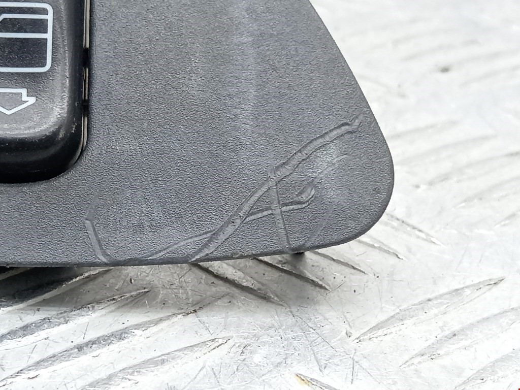 Кнопка стеклоподъемника MERCEDES-BENZ E-Class W210, S210 1995-2002