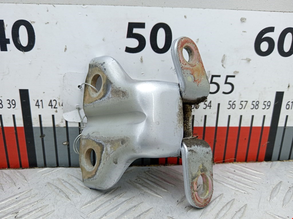 Петля двери задней правой SsangYong Rexton 1 (Y200) (2001-2006)