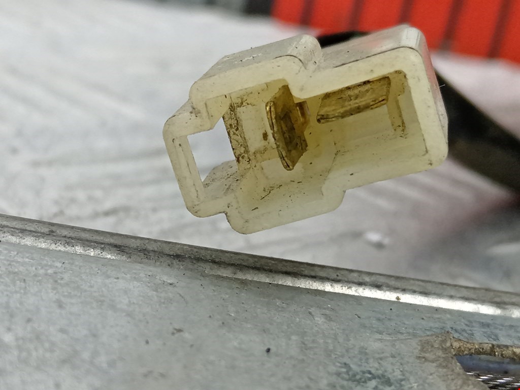 Стеклоподъемник задний правый MAZDA Xedos 9 1993-2003