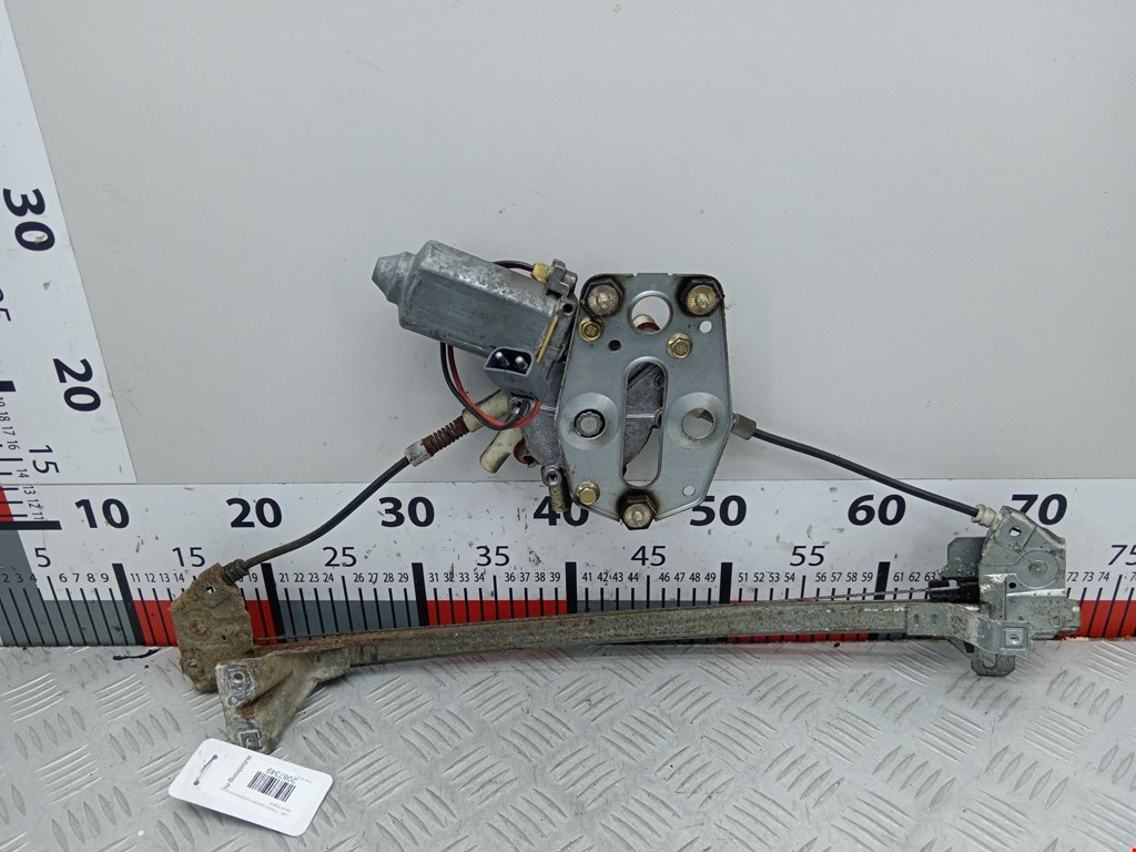 Стеклоподъемник задний правый SAAB 9000 1984-1991