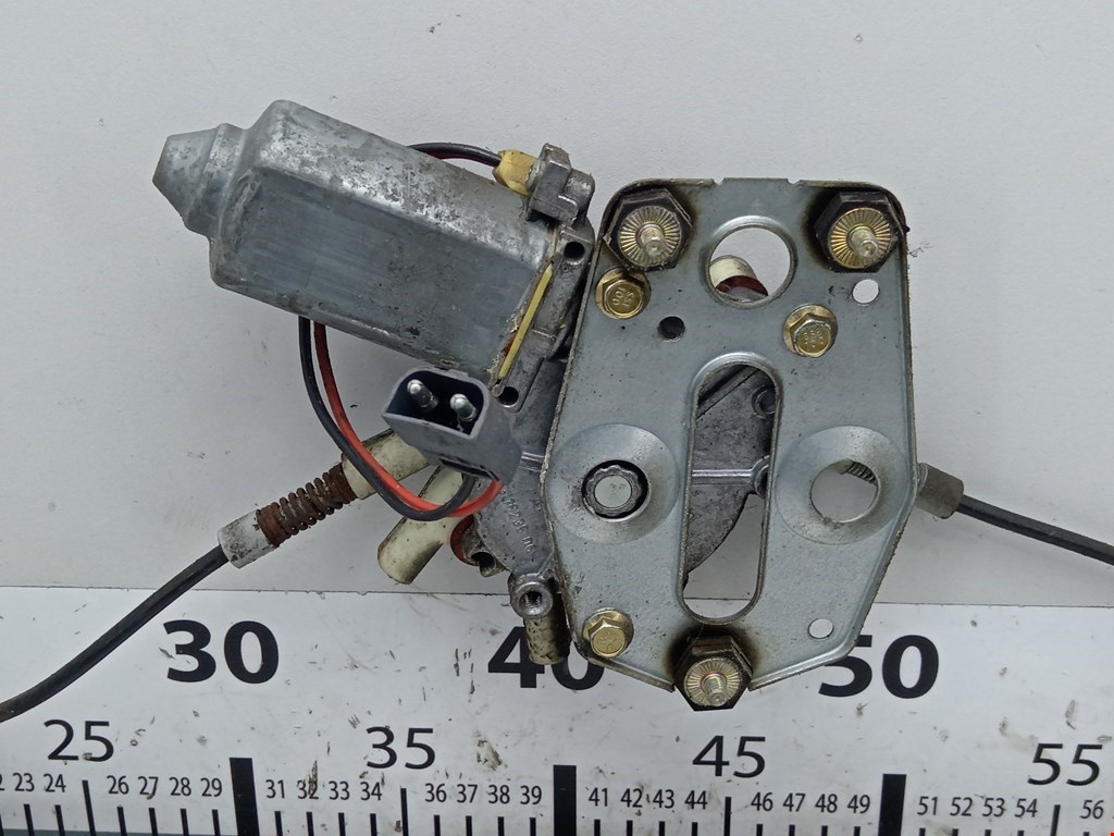 Стеклоподъемник задний правый SAAB 9000 1984-1991