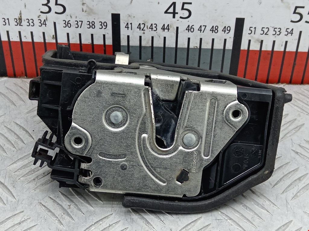 Замок двери задней правой BMW 5er 5 серия E60/E61 2003-2010