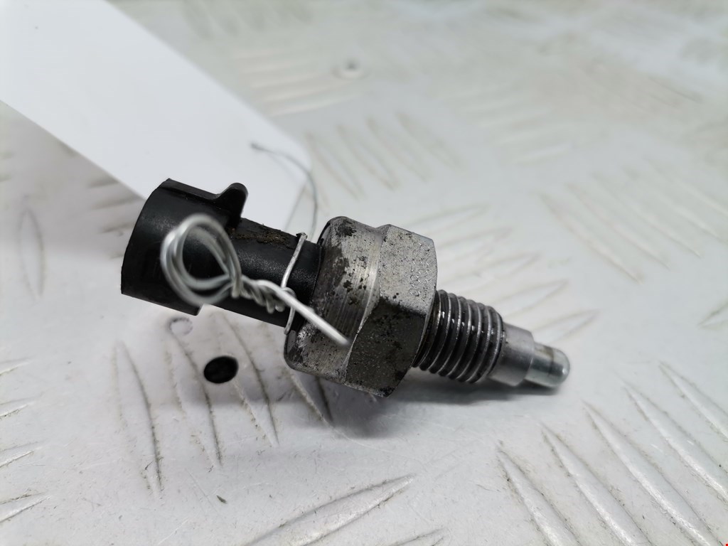 Датчик включения заднего хода OPEL Zafira B 2005-2012