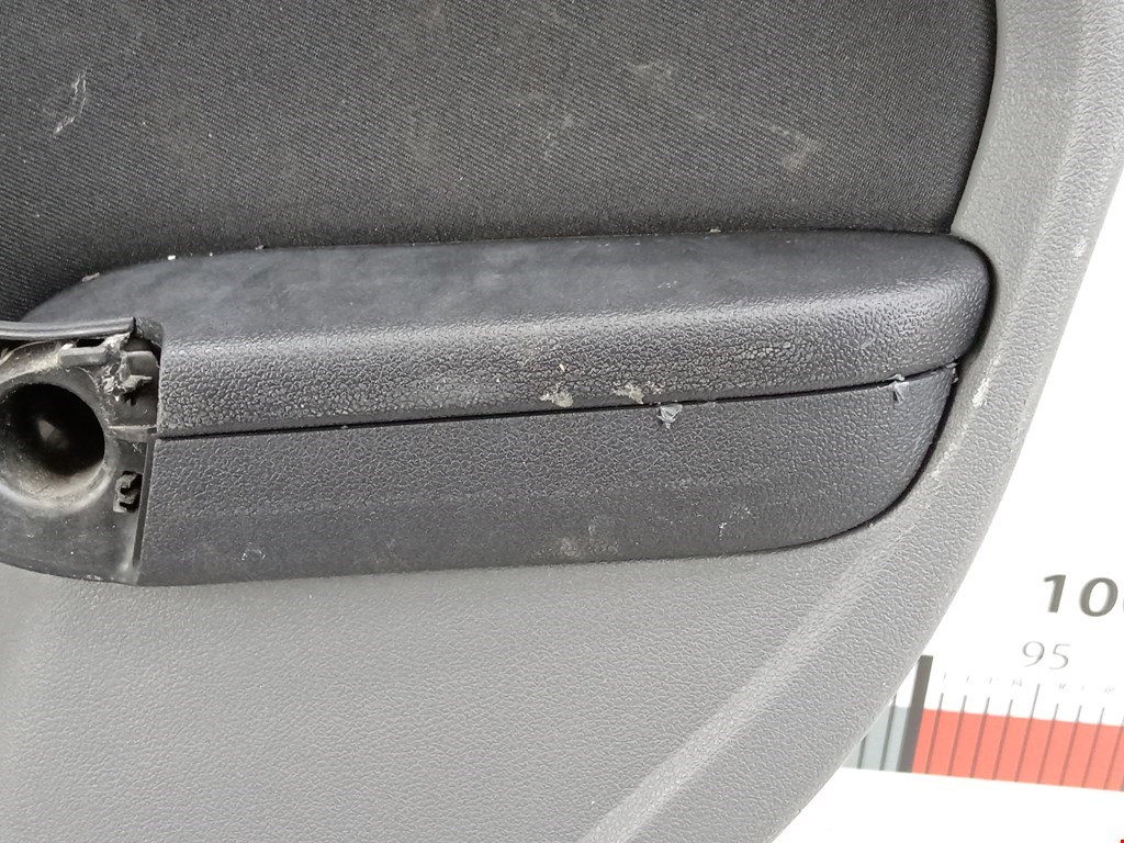 Обшивка двери задняя правая FORD Focus II 2005-2011