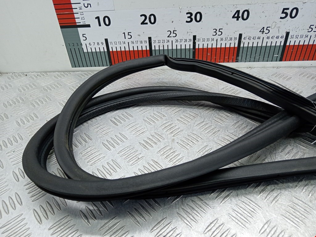 Уплотнитель (наружный) RENAULT Kangoo 1997-2008