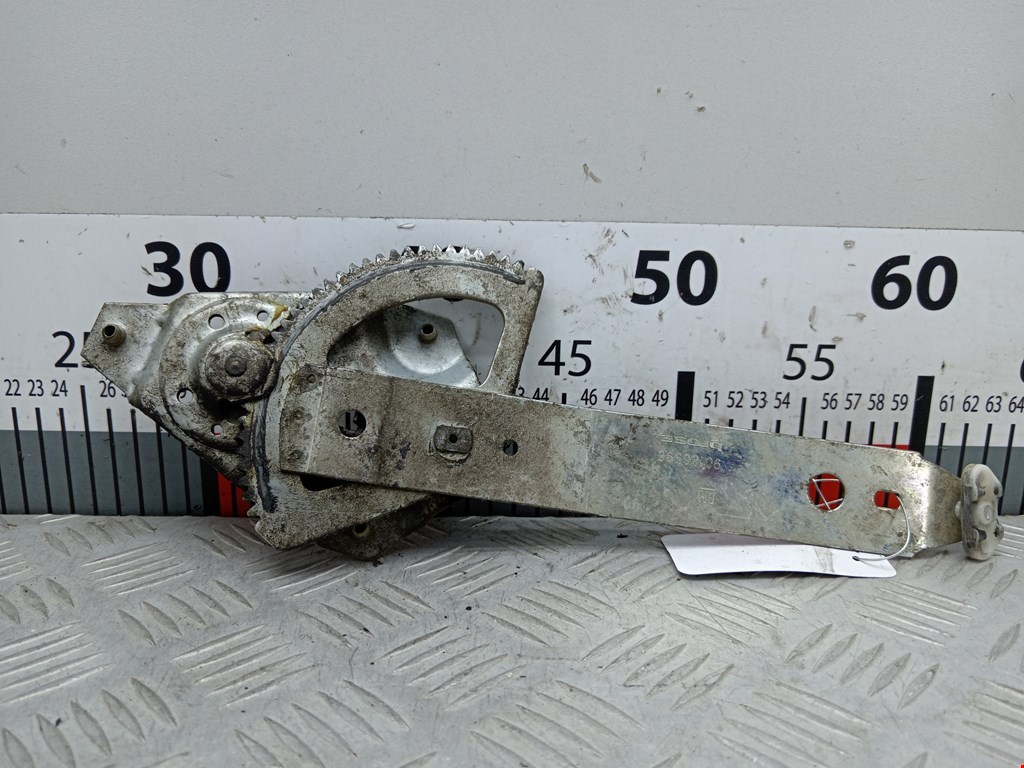 Стеклоподъемник задний правый OPEL Kadett E 1984-1994