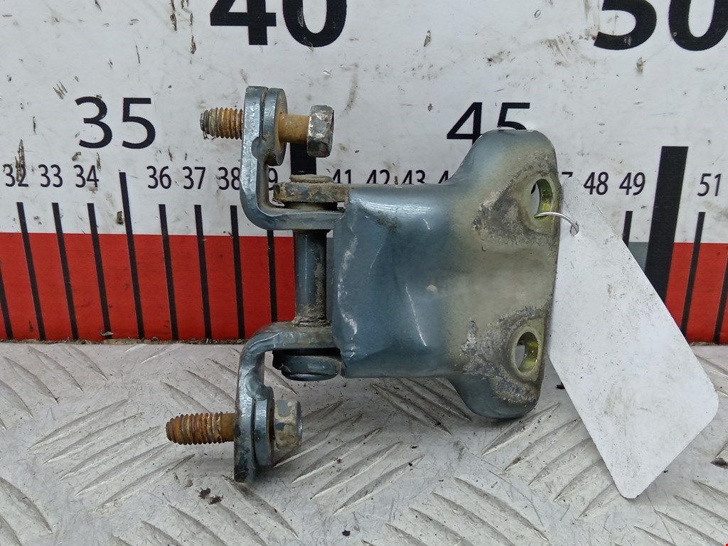 Петля двери задней правой Mitsubishi Galant 8 (1996-2006)