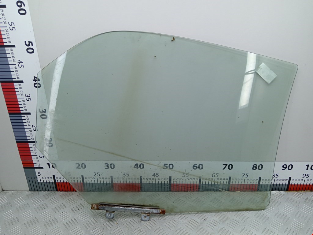 Стекло двери заднее левое SUZUKI Baleno 1995-2002