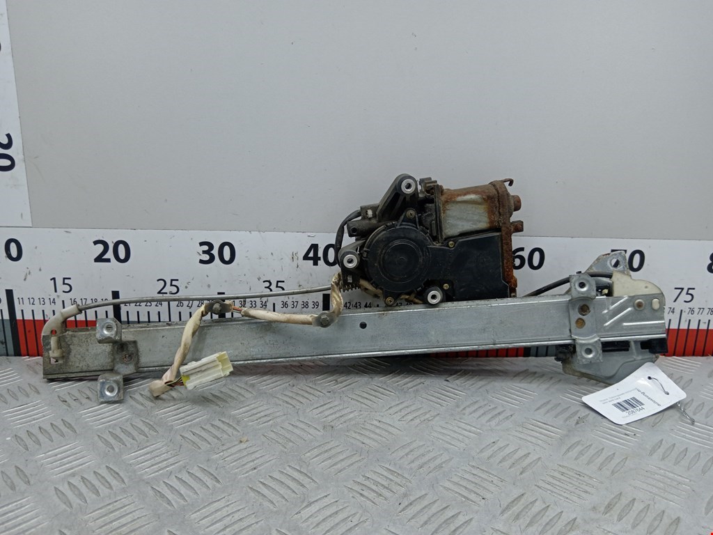 Стеклоподъемник задний правый MITSUBISHI Galant VIII 1996-2006