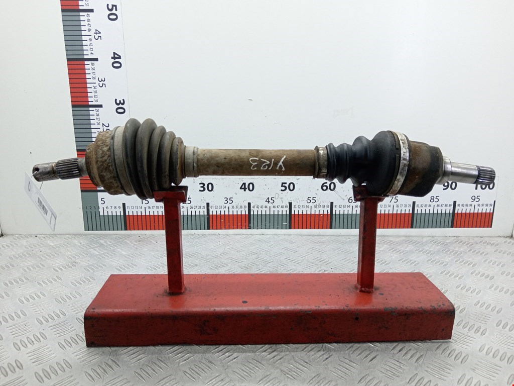 Полуось (привод, приводной вал) передняя левая CITROEN Berlingo 1996-2012