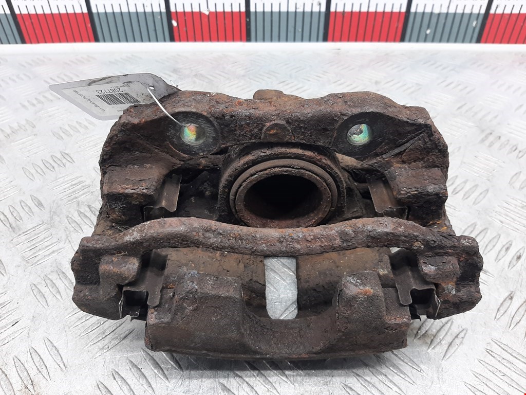 Суппорт передний правый Peugeot 206 (1998-2006)