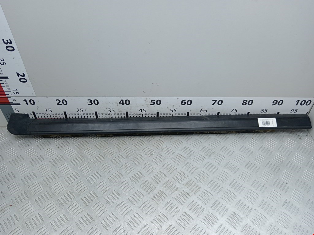 Накладка декоративная (молдинг) стекла двери задней правой Ford Expedition 1 (1996-2002)